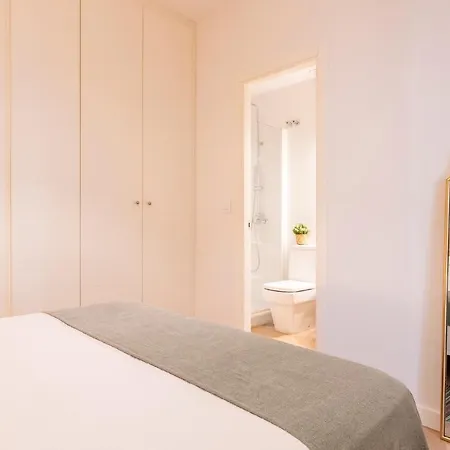 Lucia De Triana Apartment *